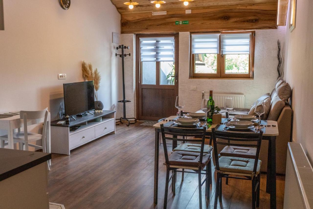 Apartman Mila ヨスィト エクステリア 写真