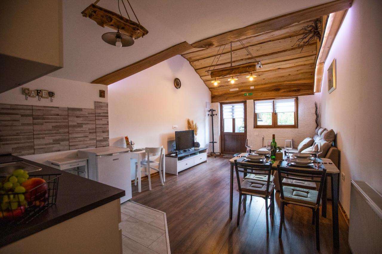 Apartman Mila ヨスィト エクステリア 写真