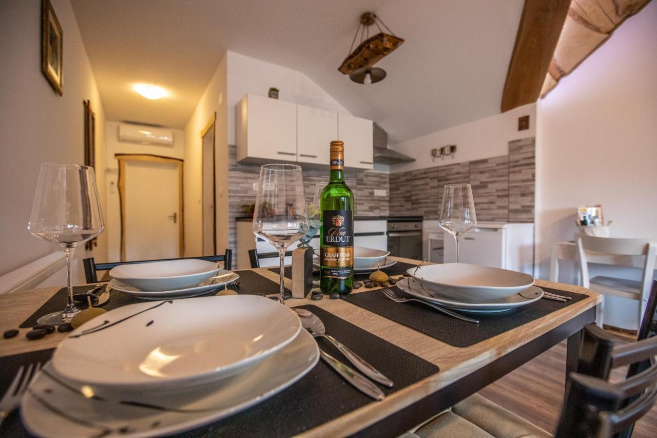 Apartman Mila ヨスィト エクステリア 写真
